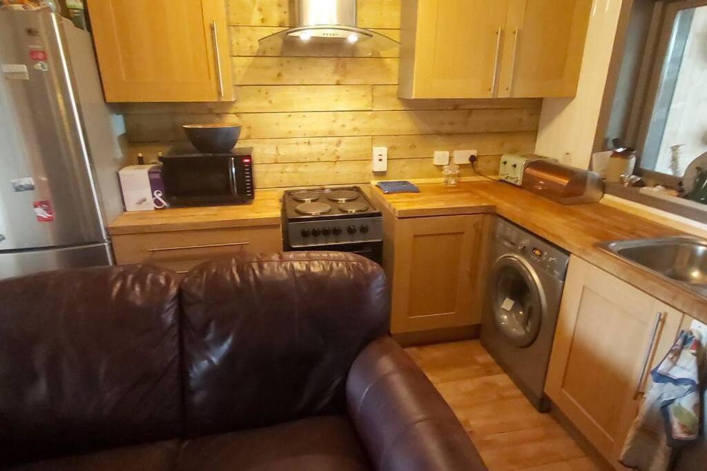 Captain Tom'S. A Cosy Wee House In Lochinver . Buitenkant foto