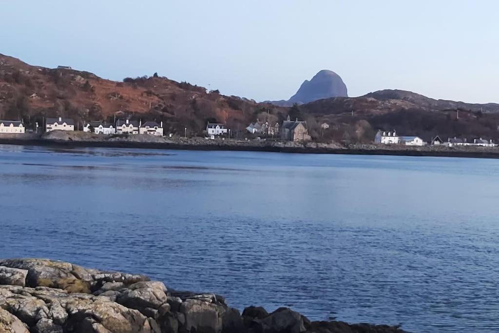 Captain Tom'S. A Cosy Wee House In Lochinver . Buitenkant foto